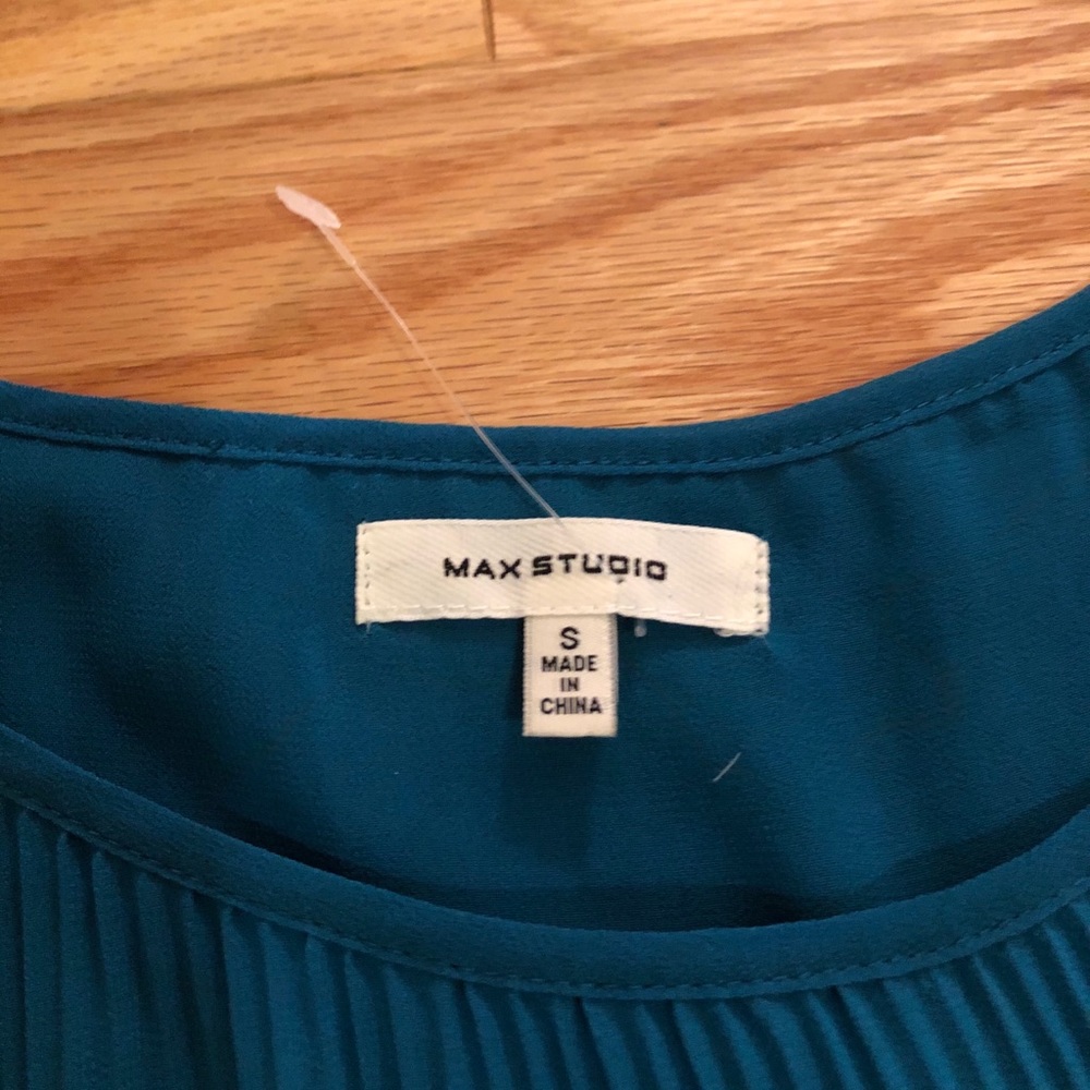 Max Studio Top - Picture 6 of 6